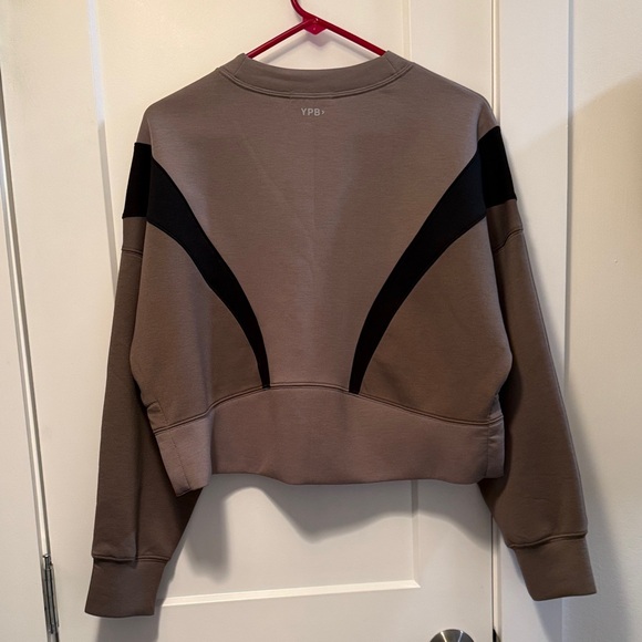 YPB by Abercrombie neoKNIT Women's Black and Gray Cropped Sweatshirt size S - Picture 4 of 9